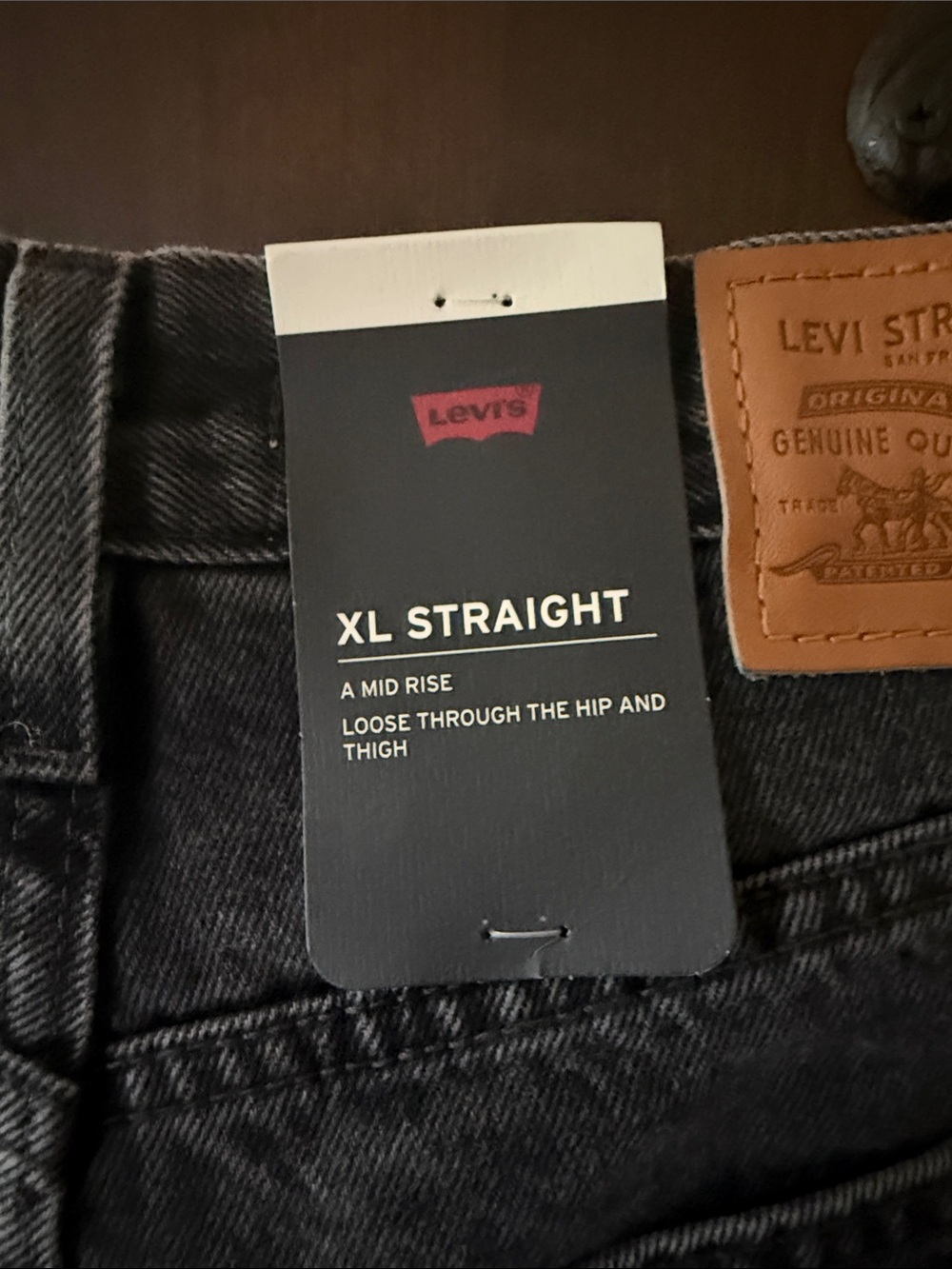 Levi's women’s XL Straight Jeans in Black Denim with Brown Leather Patch